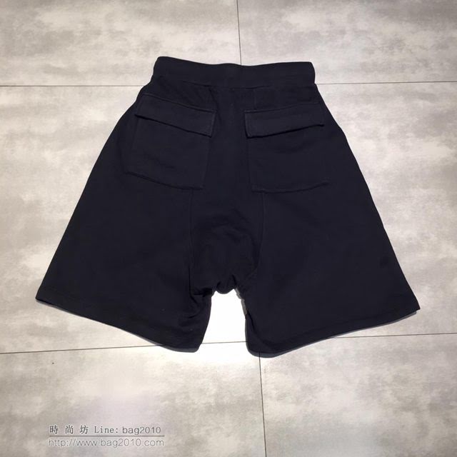 Fear Of God FOG 19春夏新款短褲 黑色男款運動短褲  tzy1863